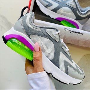 NWT Nike Air Max 200
